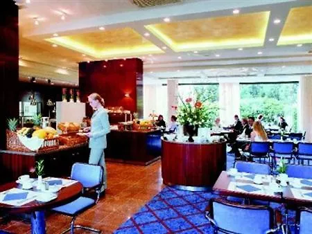 מלון Wyndham Excelsior