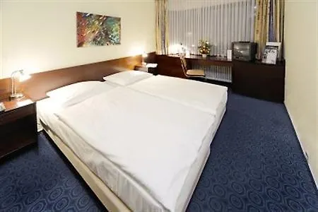 Wyndham Excelsior מלון